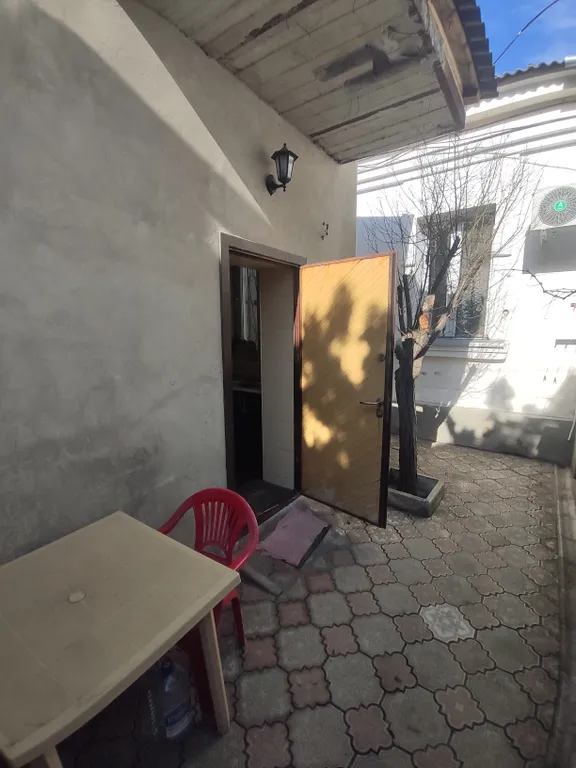 Двухкомнатные апартаменты около набережной Горького