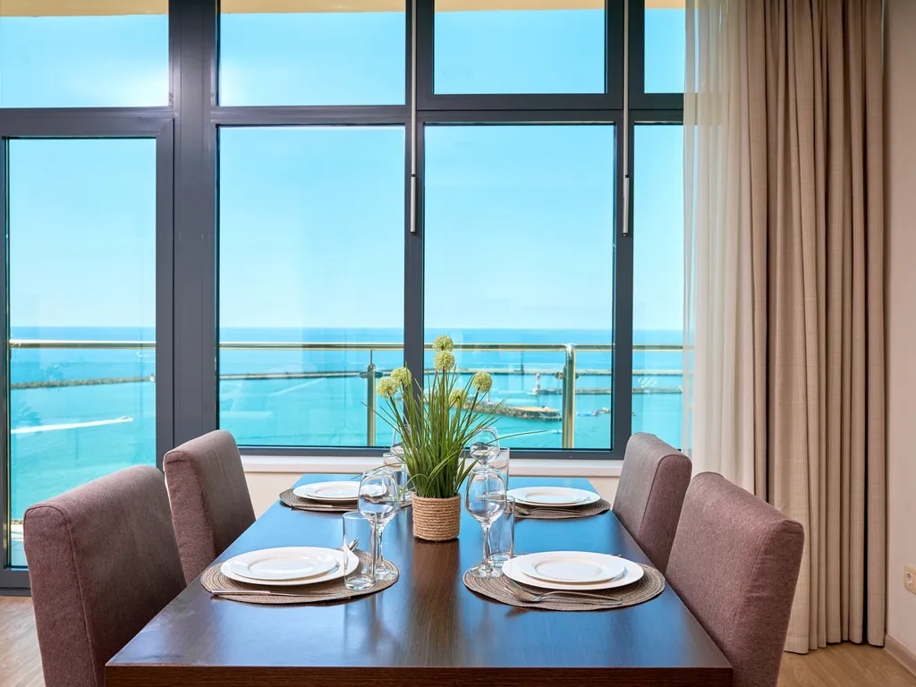 Брэвис Делюкс ЛаМар (3-х комнатные апартаменты) с панорамным видом на