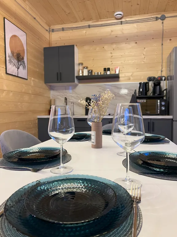 Коттедж Коттедж Барн с панорамными окнами, террасой, баней и купелью — Петровское