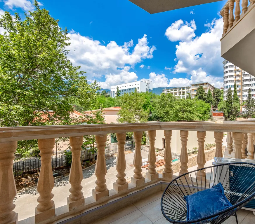 Стильная студия в центре Ялты