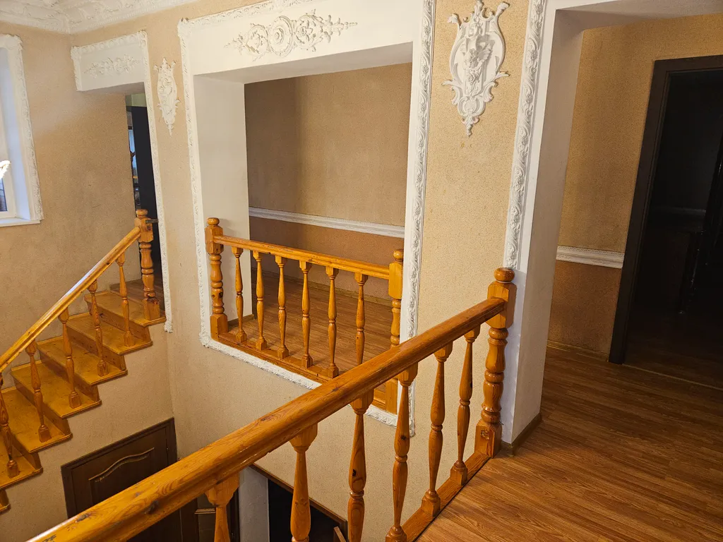 Коттедж Коттедж с большим бассейном — Черное