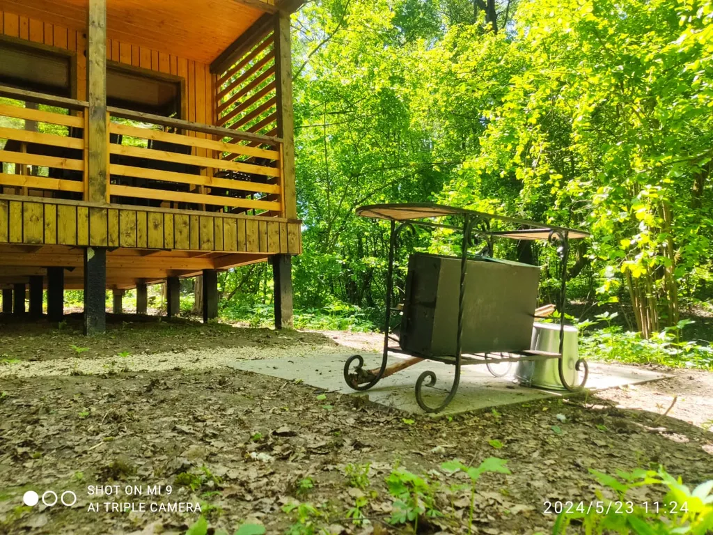 Стильный дом с лесной территорией, недалеко пруд с пляжем