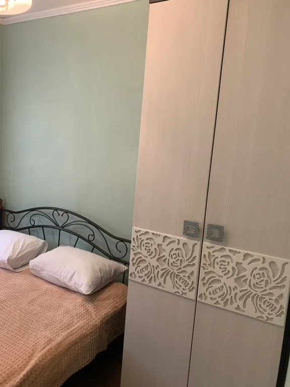 Просторная, уютная трёхкомнатная квартира в центре Пицунды