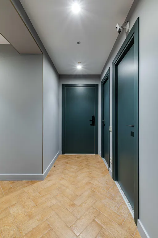 Квартира Уютная комната с выходом на балкон в трёхкомнатной квартире — Екатеринбург