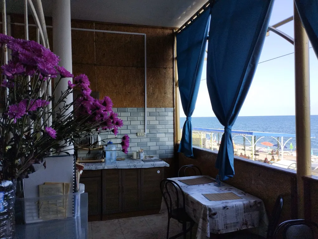 Апартамент "У моря" на первой линии с летней кухней-верандой