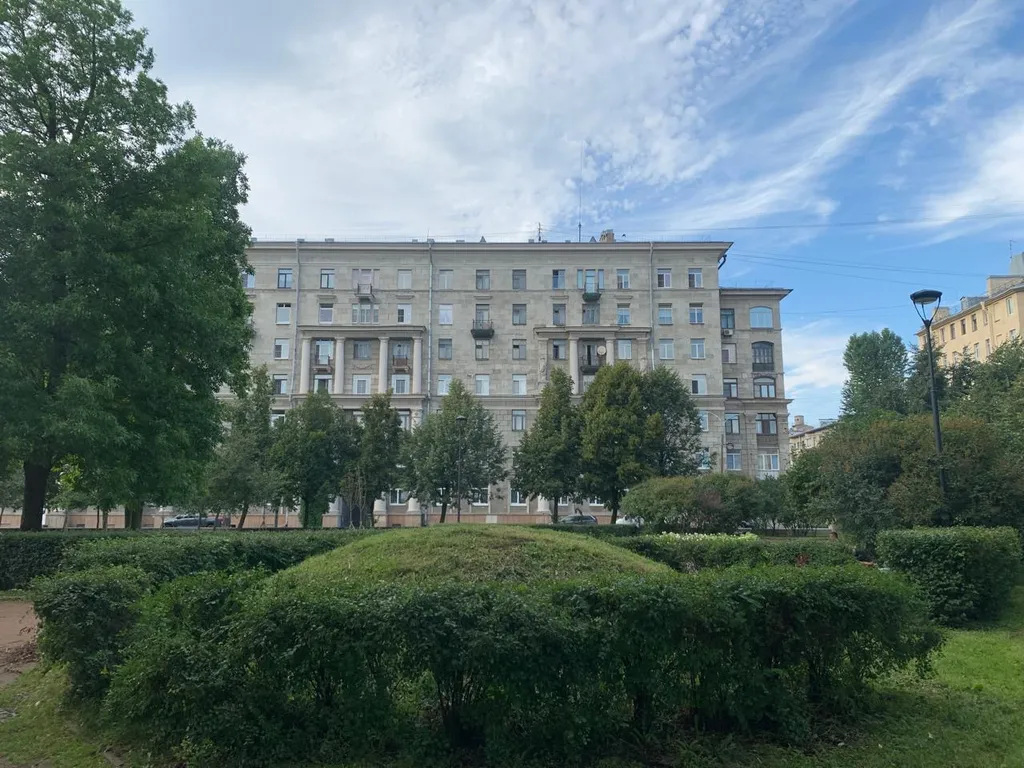 Квартира Уникальная квартира с отдельным входом — Санкт-Петербург