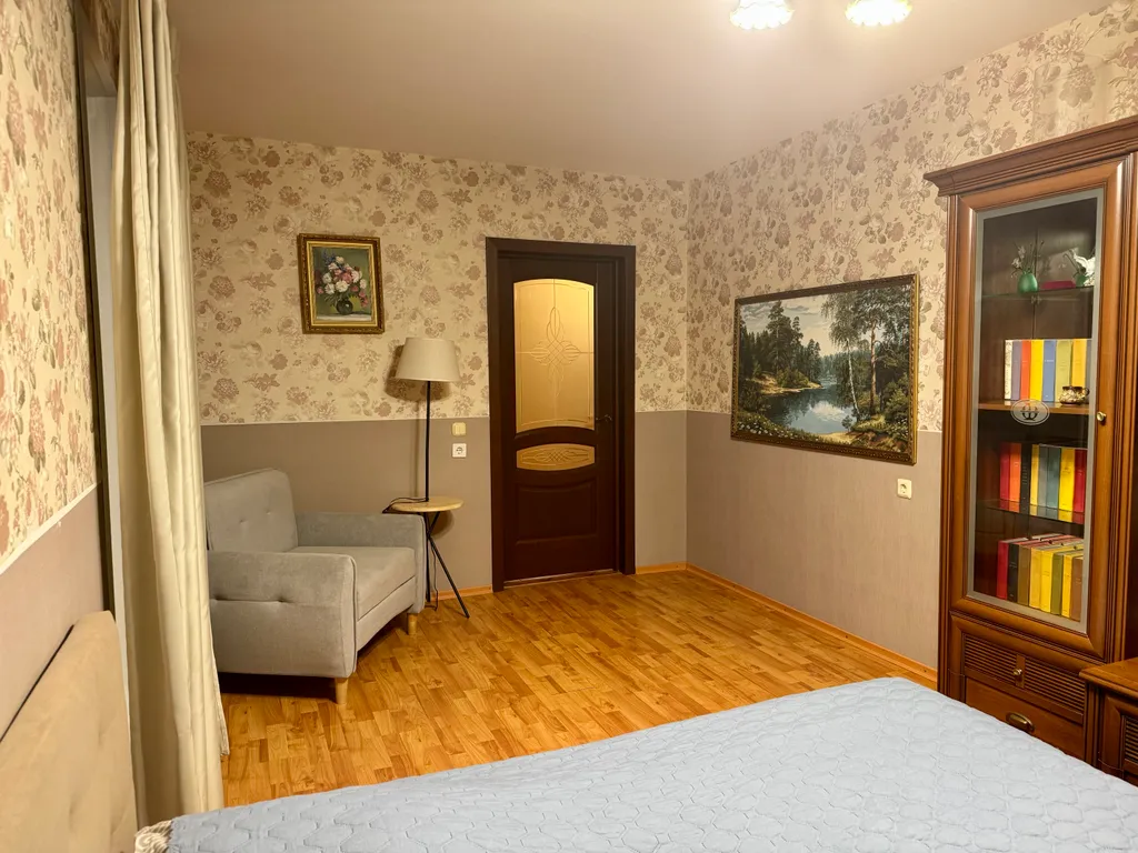 Квартира 2-комнатная Квартира — Колпино