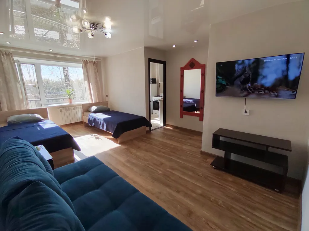 Уютная однокомнатная квартира рядом с аэропортом Толмачёво — аренда посуточно в Обь