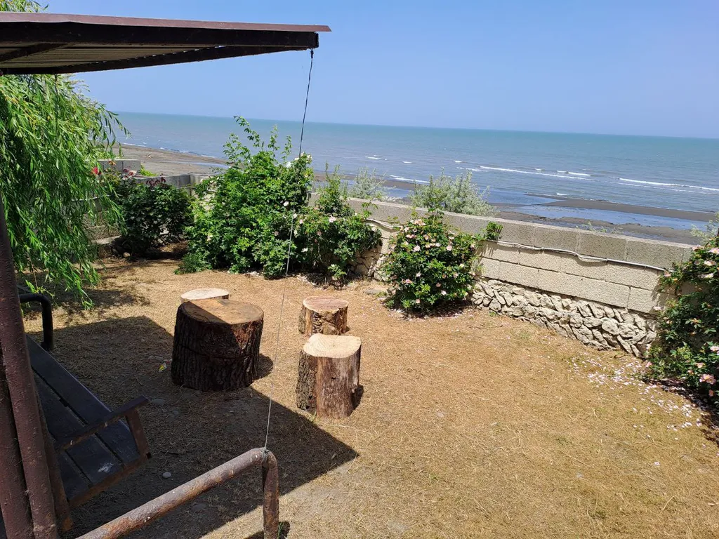 Дача у моря черные пески