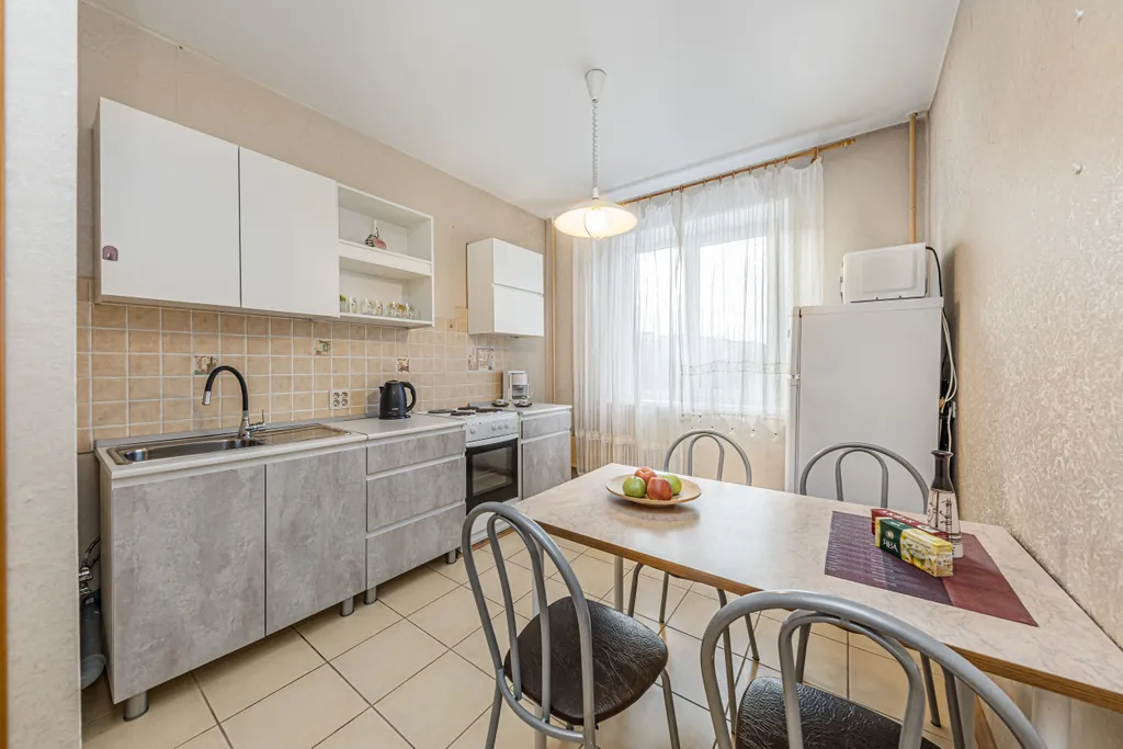 3-комнатная ближе к центру уютная большая квартира