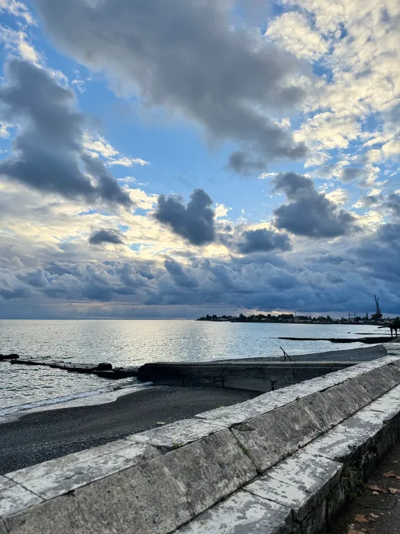 Коттедж Уютный коттеджный эко-домик рядом с морем ))) — Сухум