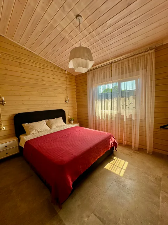 Дом с бассейном