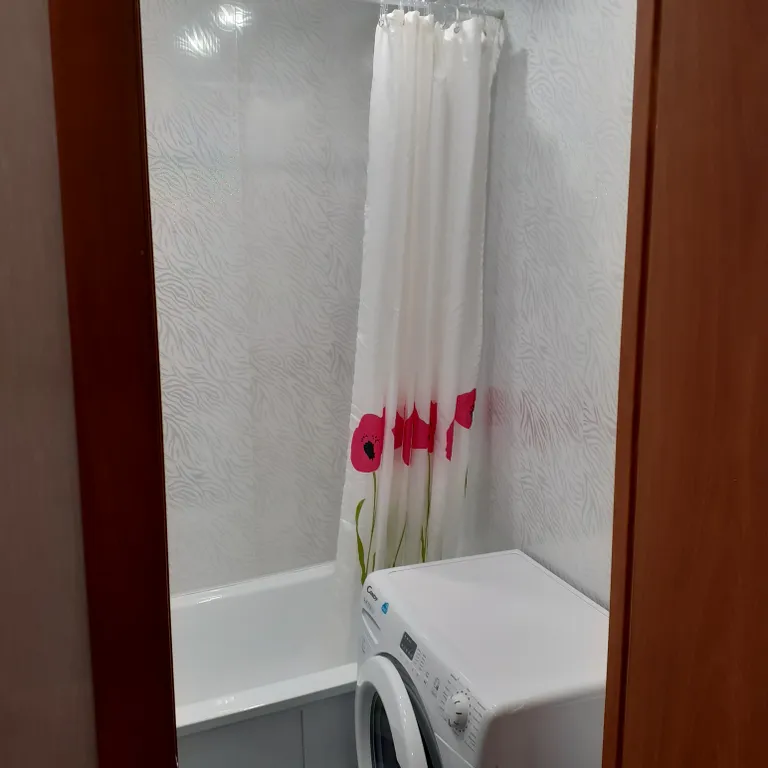 2-комнатная квартира в 10-этажном доме около нижней Марии-Ра