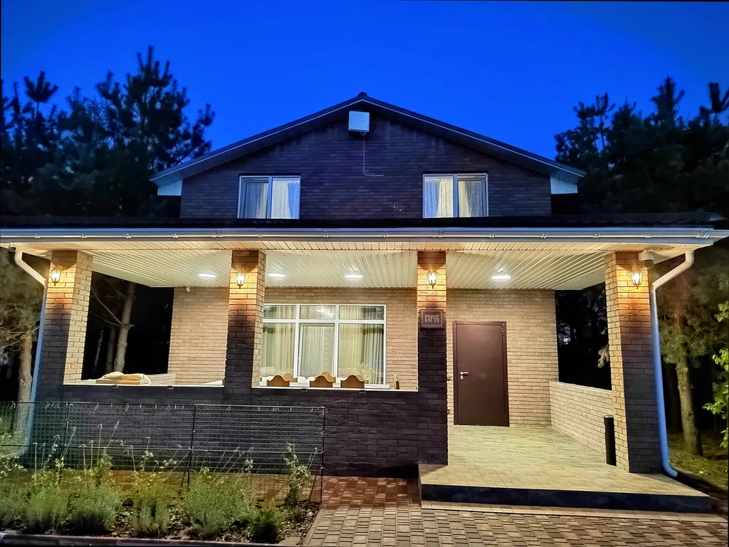 Дом на берегу озера