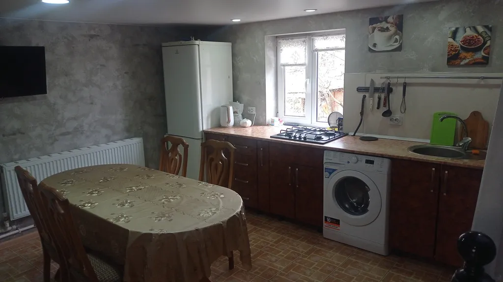 Дом возле термалок