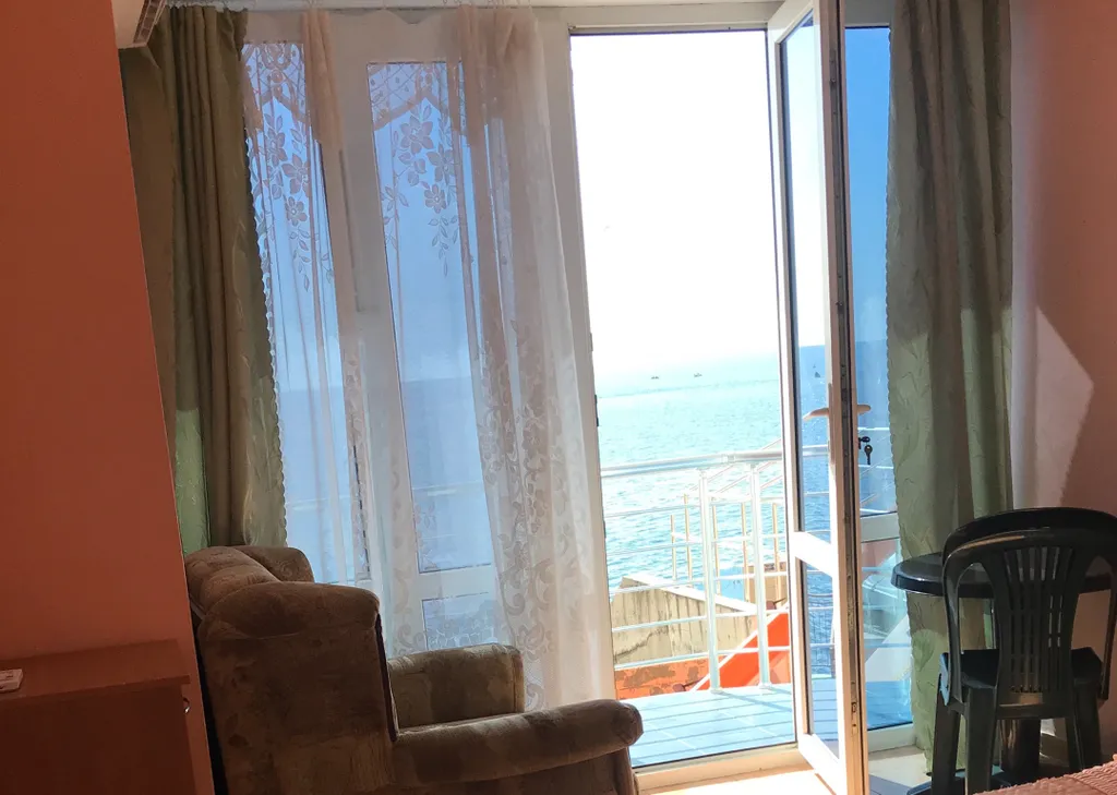 3-комнатная Квартира — аренда посуточно в Утес