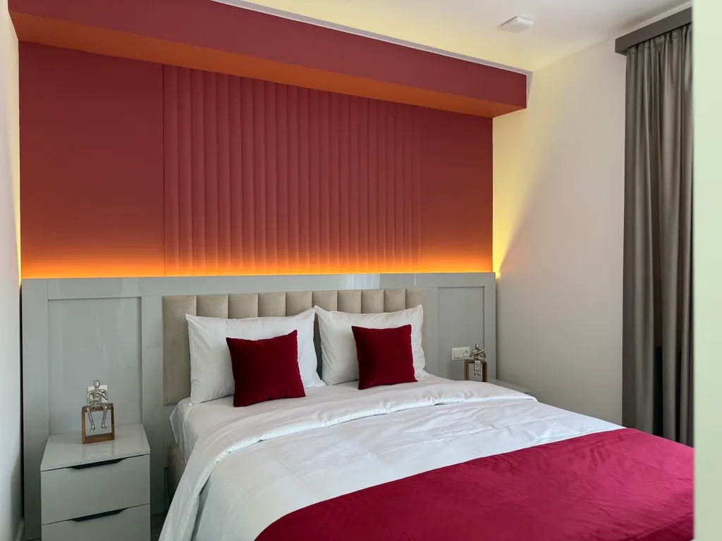 New trendy 1bd apt, Unbeatable location