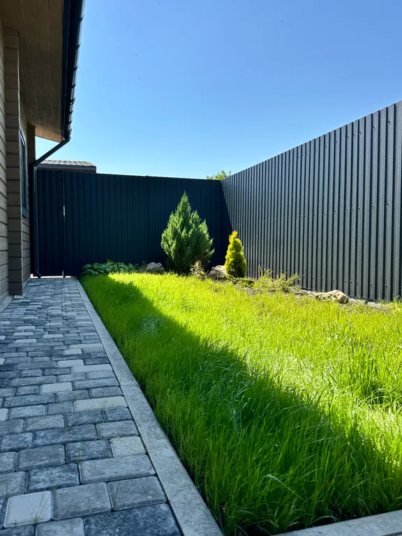 Дом с бассейном