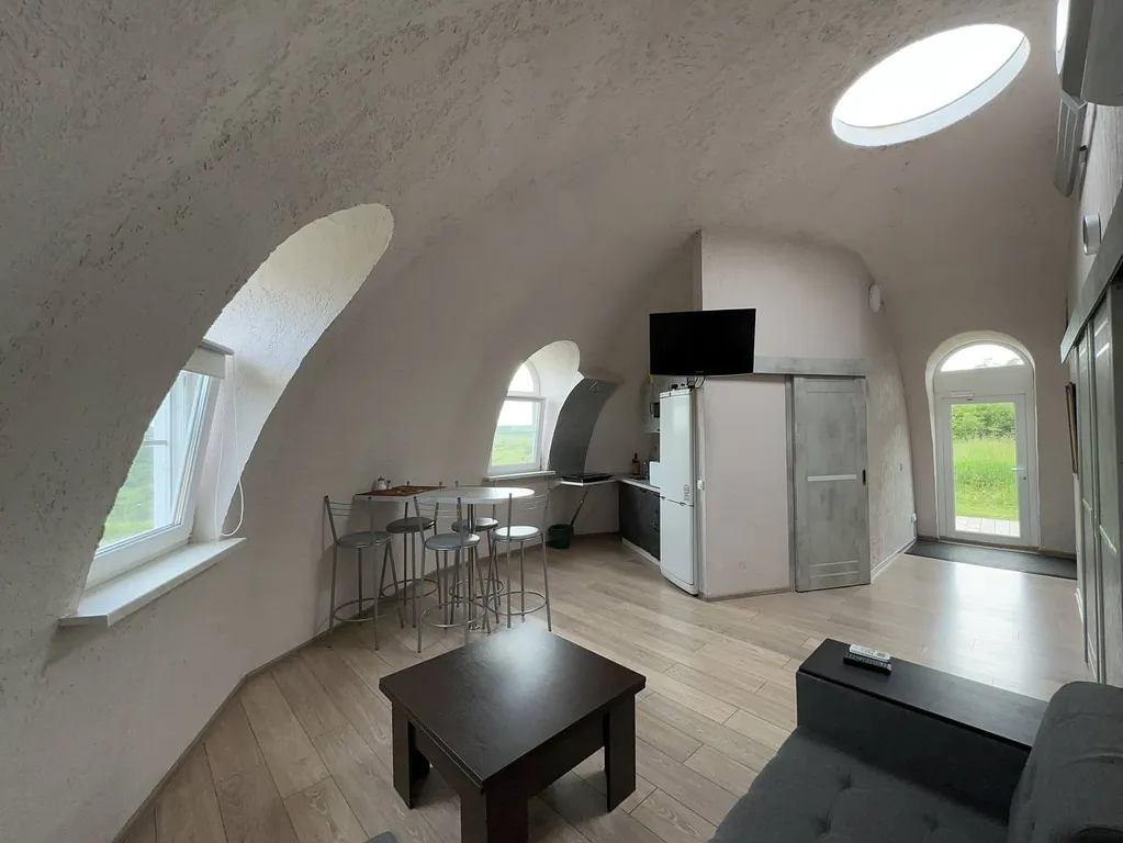 Дом под куполом