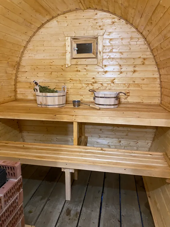 Уютный скандинавский домик у леса