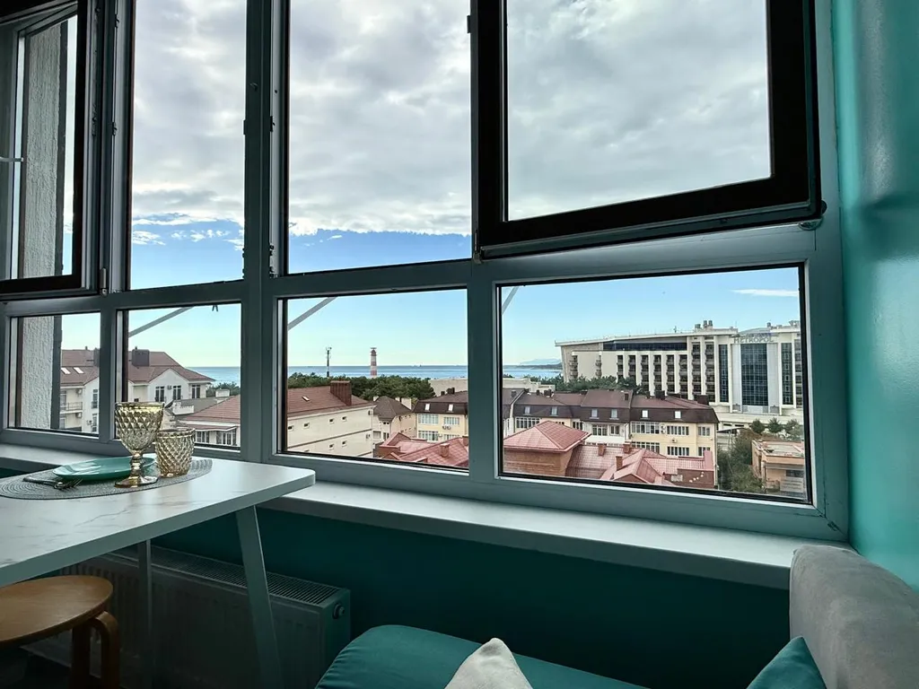 Квартира Светлые апартаменты с панорамным видом на море, горы и маяк — Геленджик