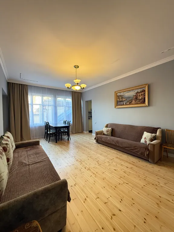 Квартира в центре города возле Колоннады