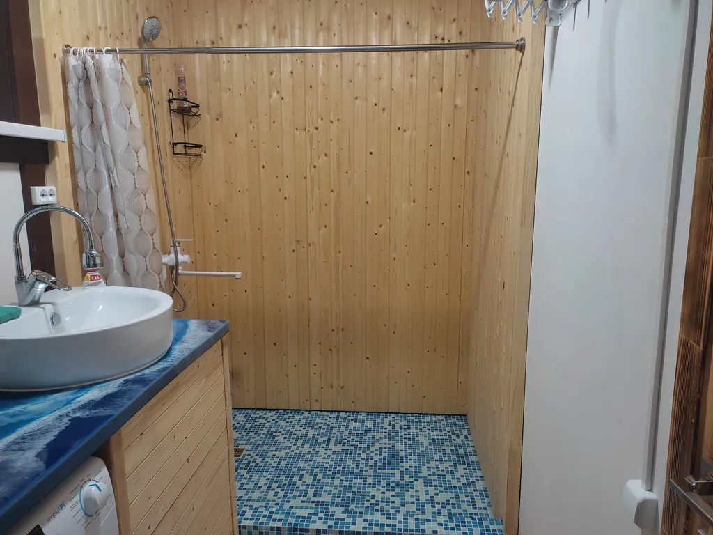 Дом отдыха на берегу озера