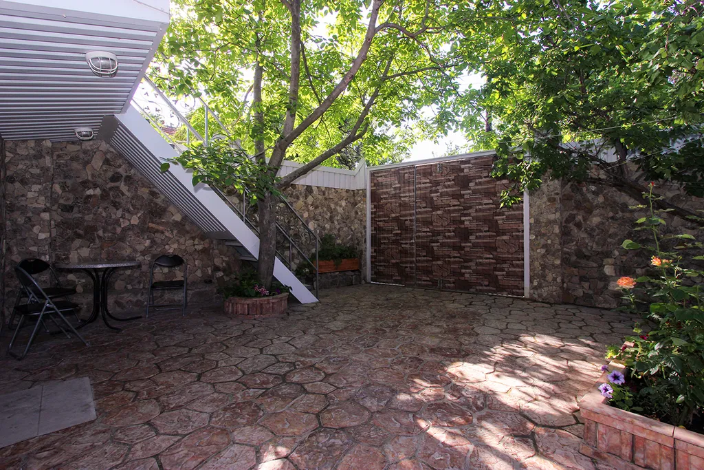 Коттедж Уютный дом 2 этажа в центре Феодосии — аренда посуточно в Феодосия