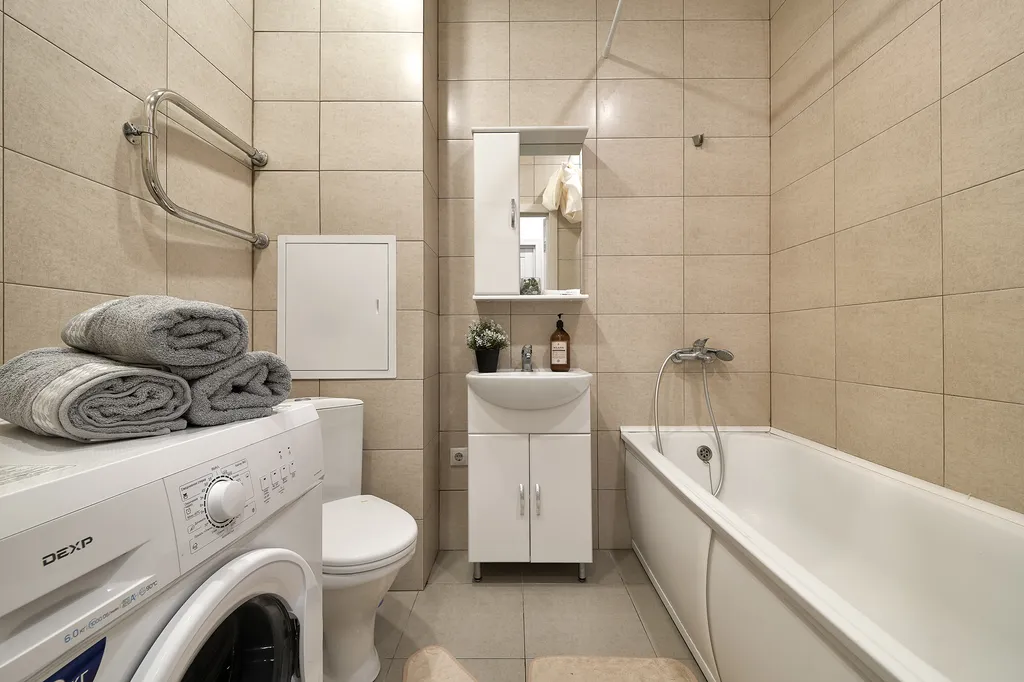 Однокомнатная квартира с двуспальной кроватью и диваном