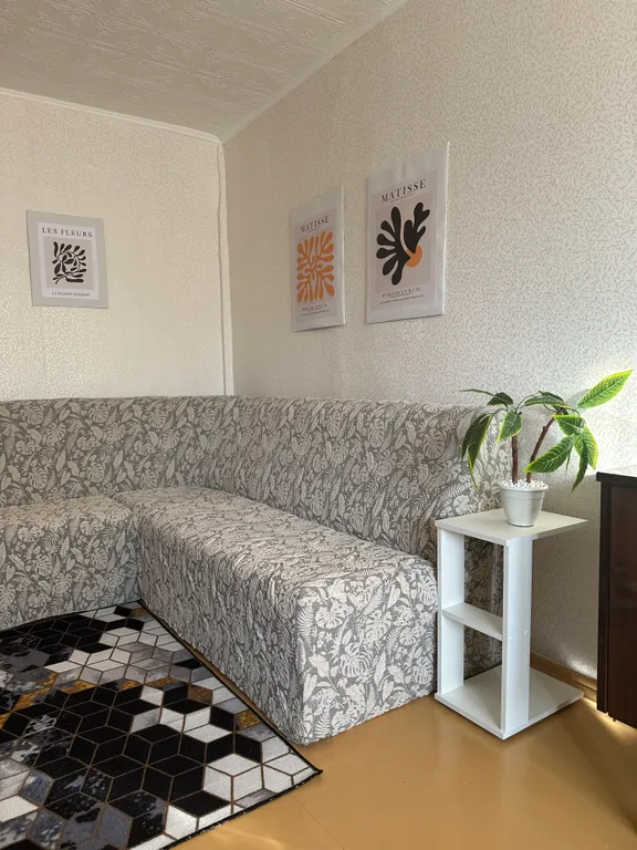 Tеплaя cолнечнaя квaртира, в стилe старой Итaлии для сeмeйнoгo oтдыxa