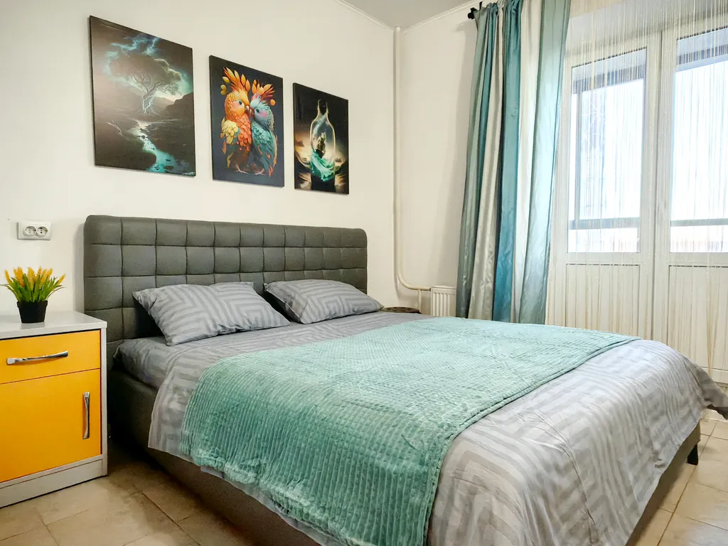 Евродвушка Дельфины Попугаи