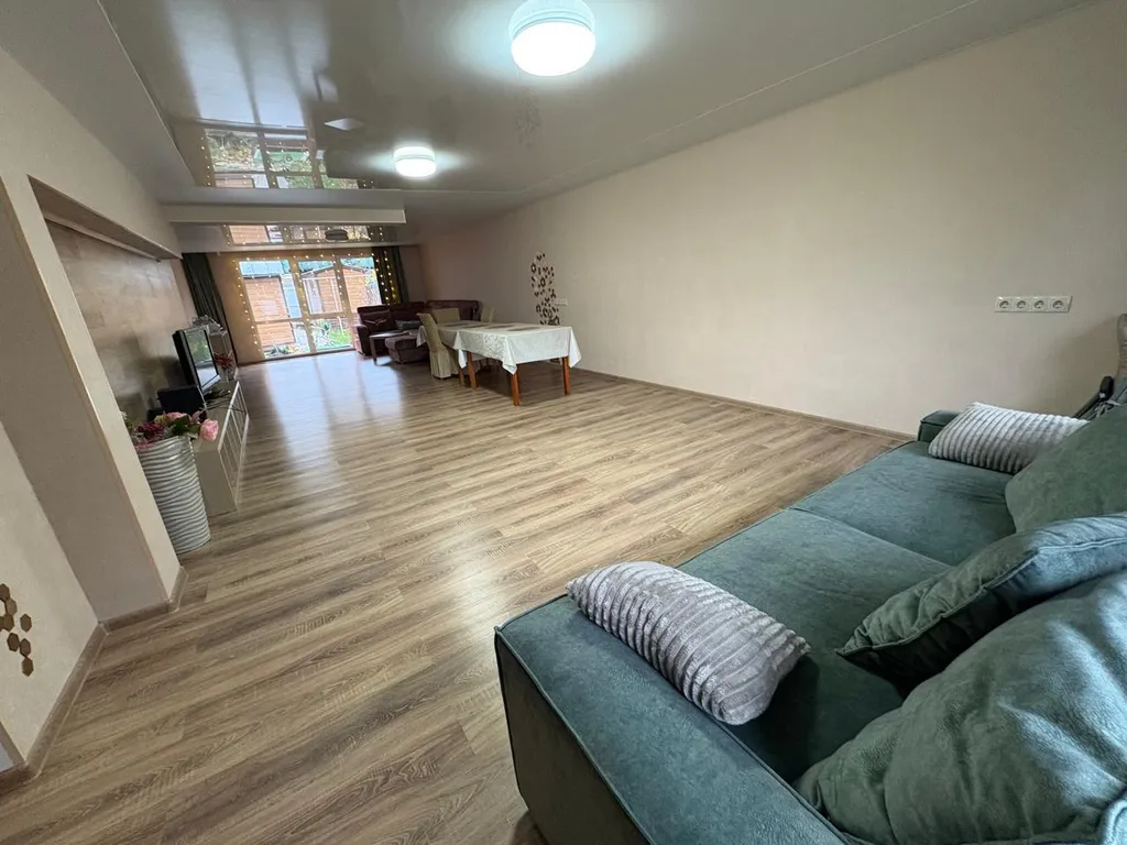 Уютный дом в прибрежной зоне рядом с центром  города