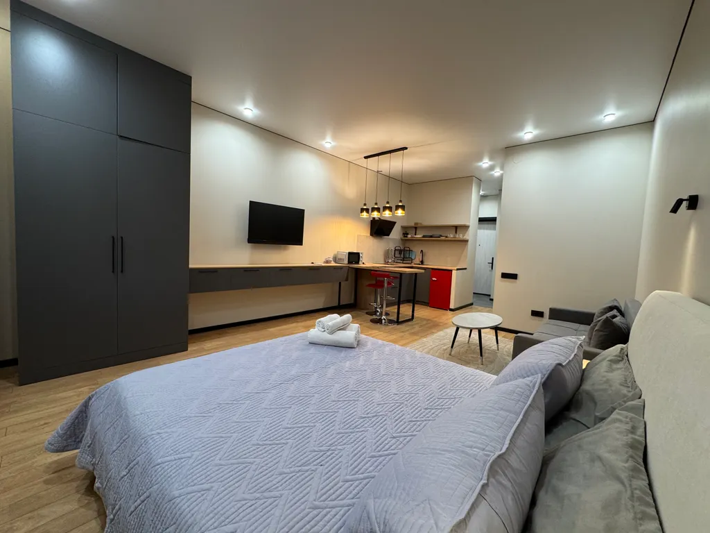 Уютная студия прямо напротив Mega Alma-Ata