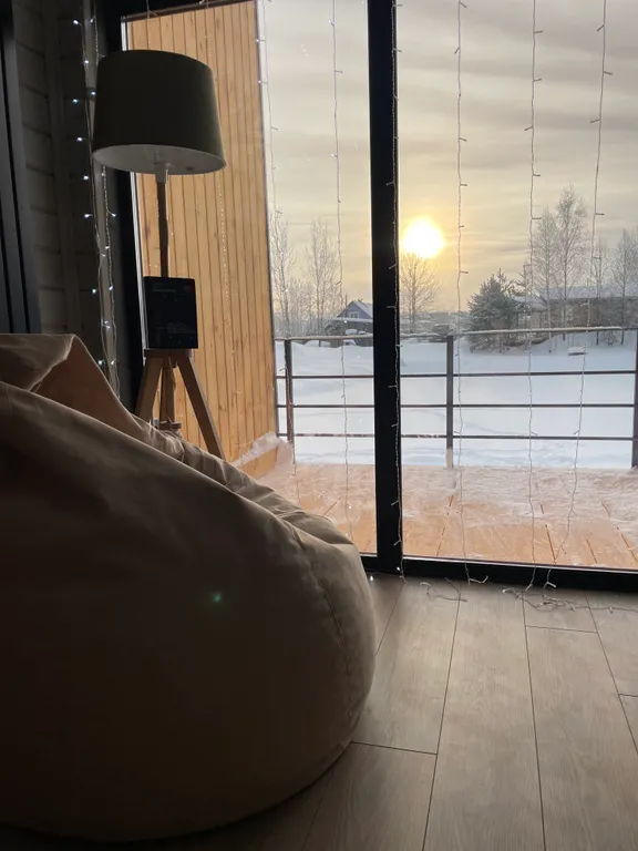 Дом с террасой с выходом на озеро