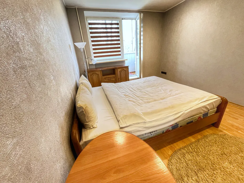 Фрунзенская, Стелла