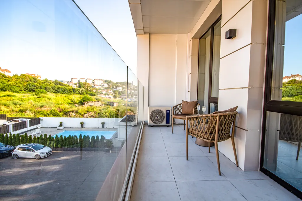 Квартира с летним бассейном — аренда посуточно в Сочи