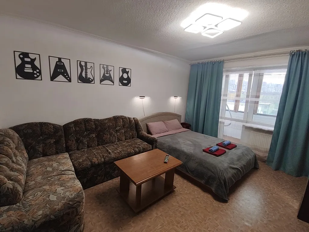 Трёхкомнатная квартира с раздельными комнатами, балконом и лифтом