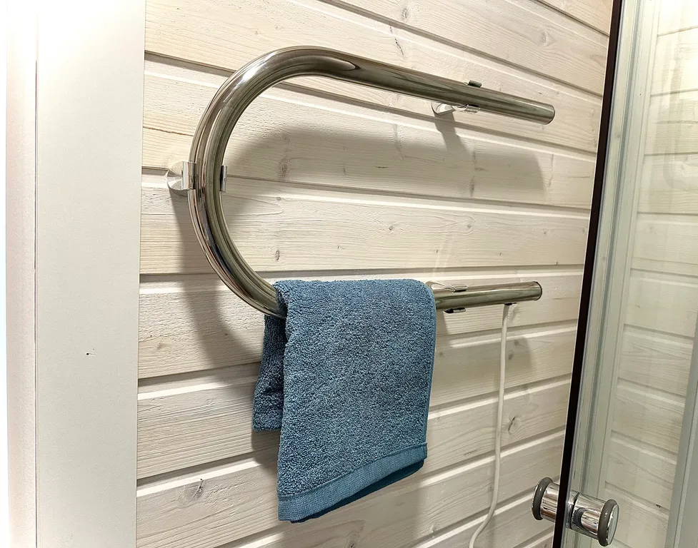 Уютный дом у залива