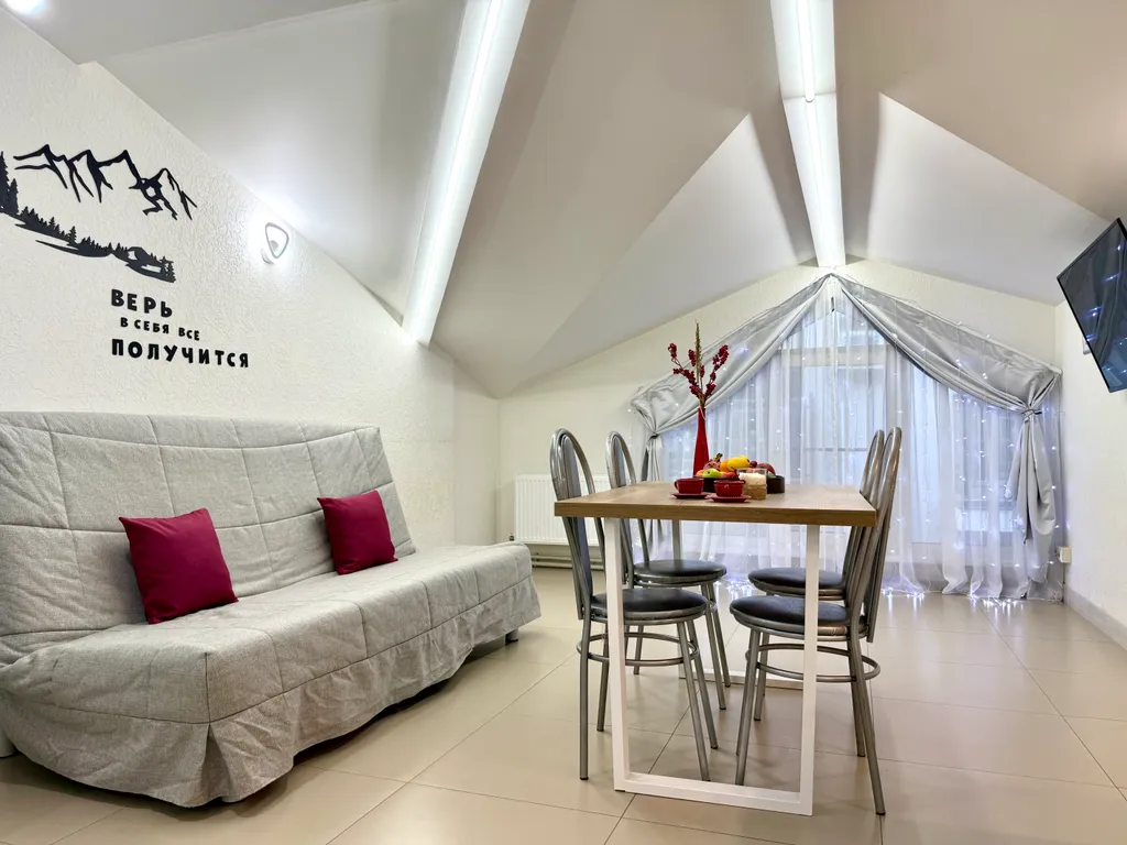 №2 люкс на мансардном этаже