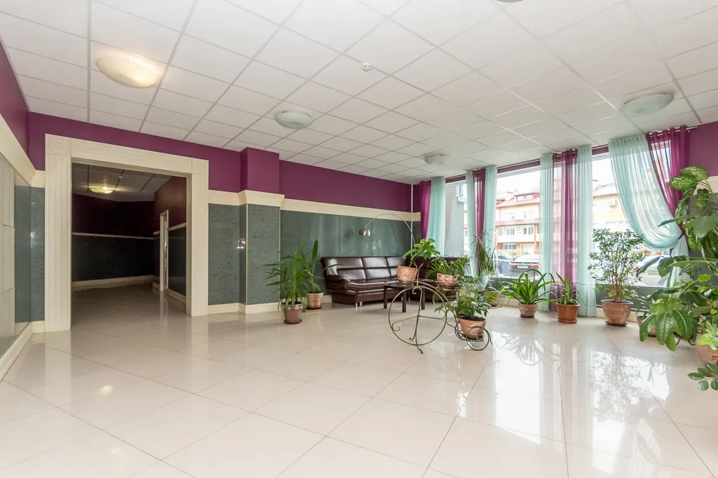 Уникальные апартаменты в центре города с видом на парк и реку