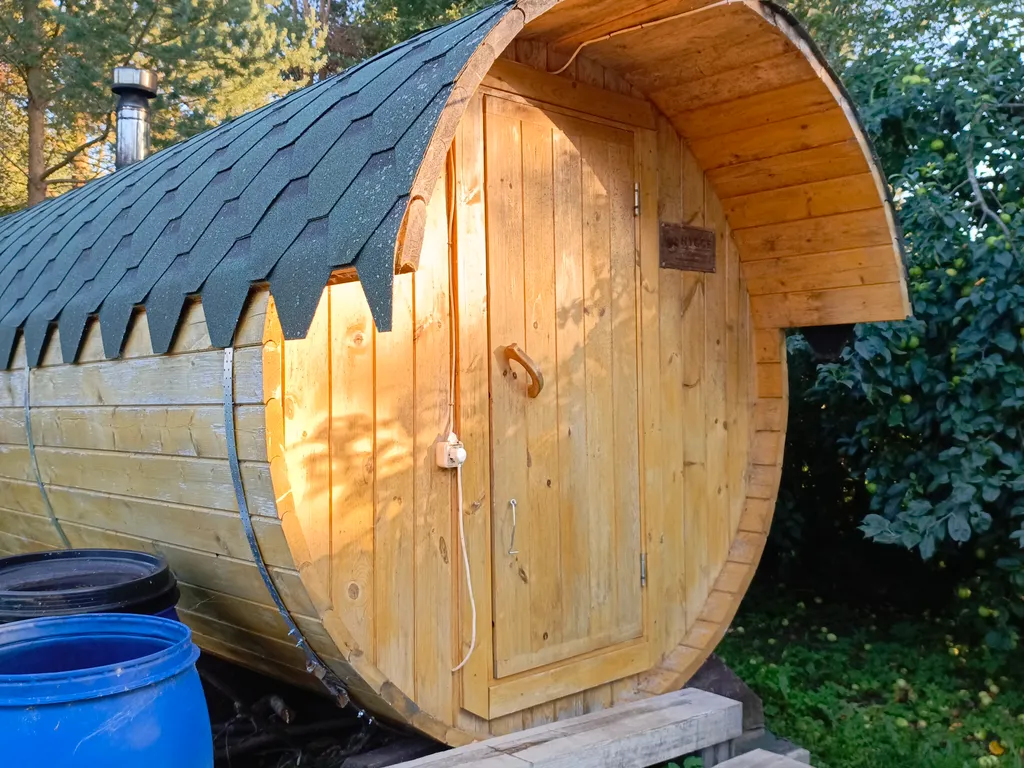 Коттедж Уютный домик на берегу озера Отрадное — Солнечное