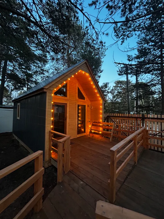 Коттедж Багульник на первой линии озера Байкал — аренда посуточно в Горячинск