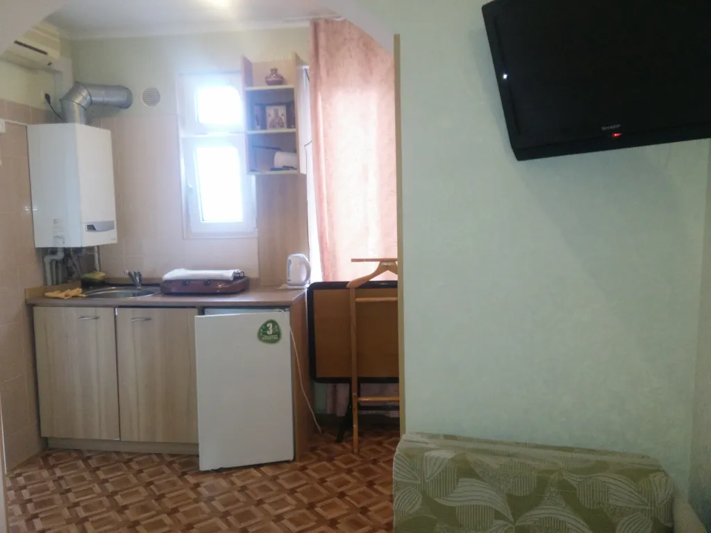 Часть дома со своим двориком в трёх минутах от пляжа