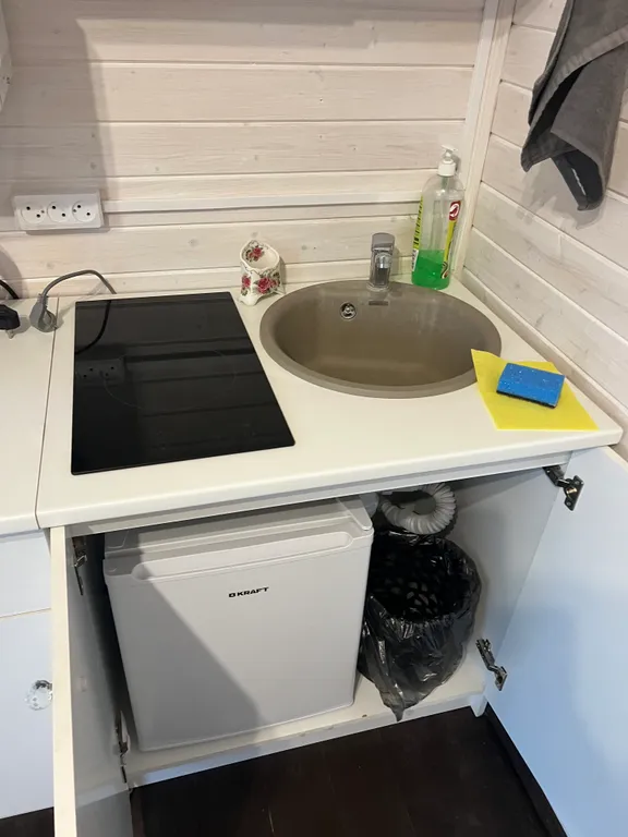 Коттедж Дом на берегу реки с чаном фурако и баней, с собственным прудом — Казань