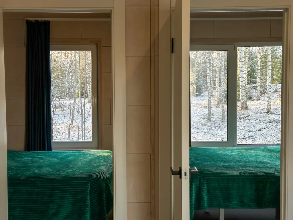 Уютный дом нa бeрегу лесногo озeра