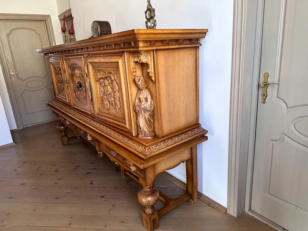 Дом-усадьба с видом на море с баней и беседкой