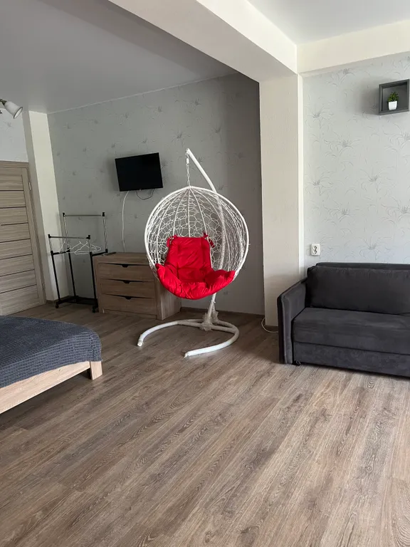 Этаж под ключ двухкомнатный с отдельным входом со своей терассой