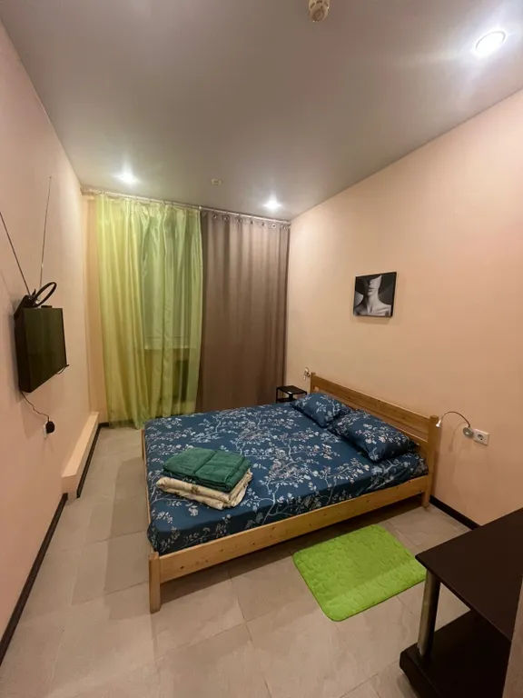 Квартира Уютный номер в хостеле в центре города — аренда посуточно в Тюмень