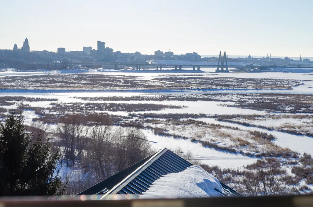 Купольный дом с видом на Кремль