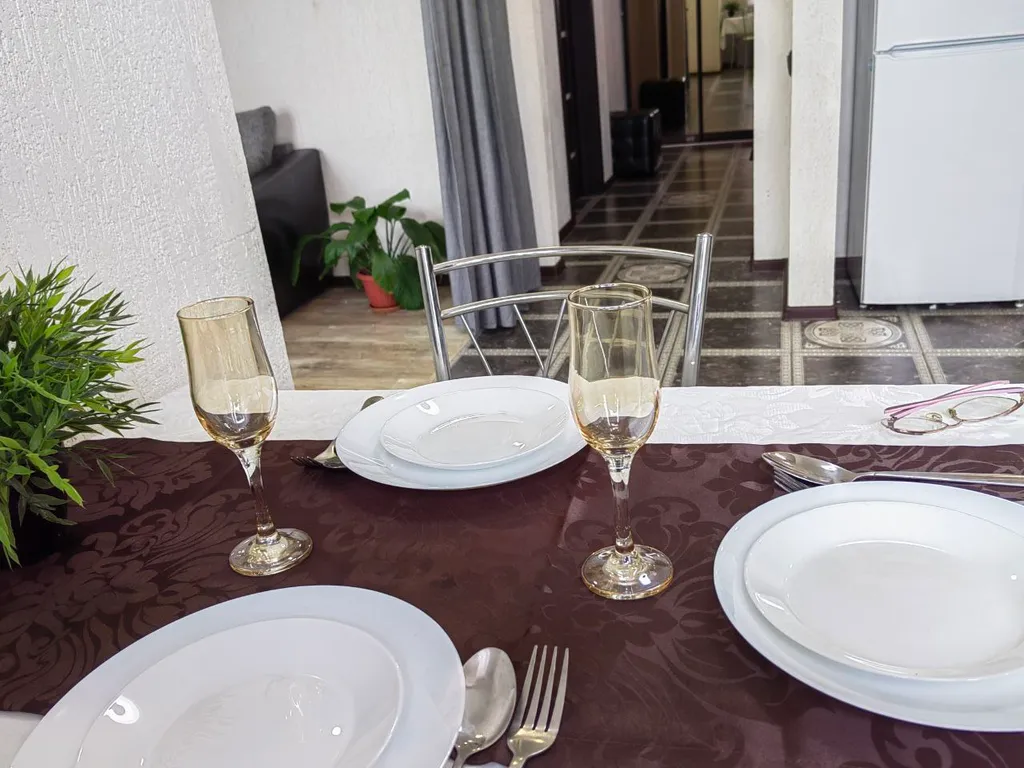 Уютная евродвушка с большой лоджией